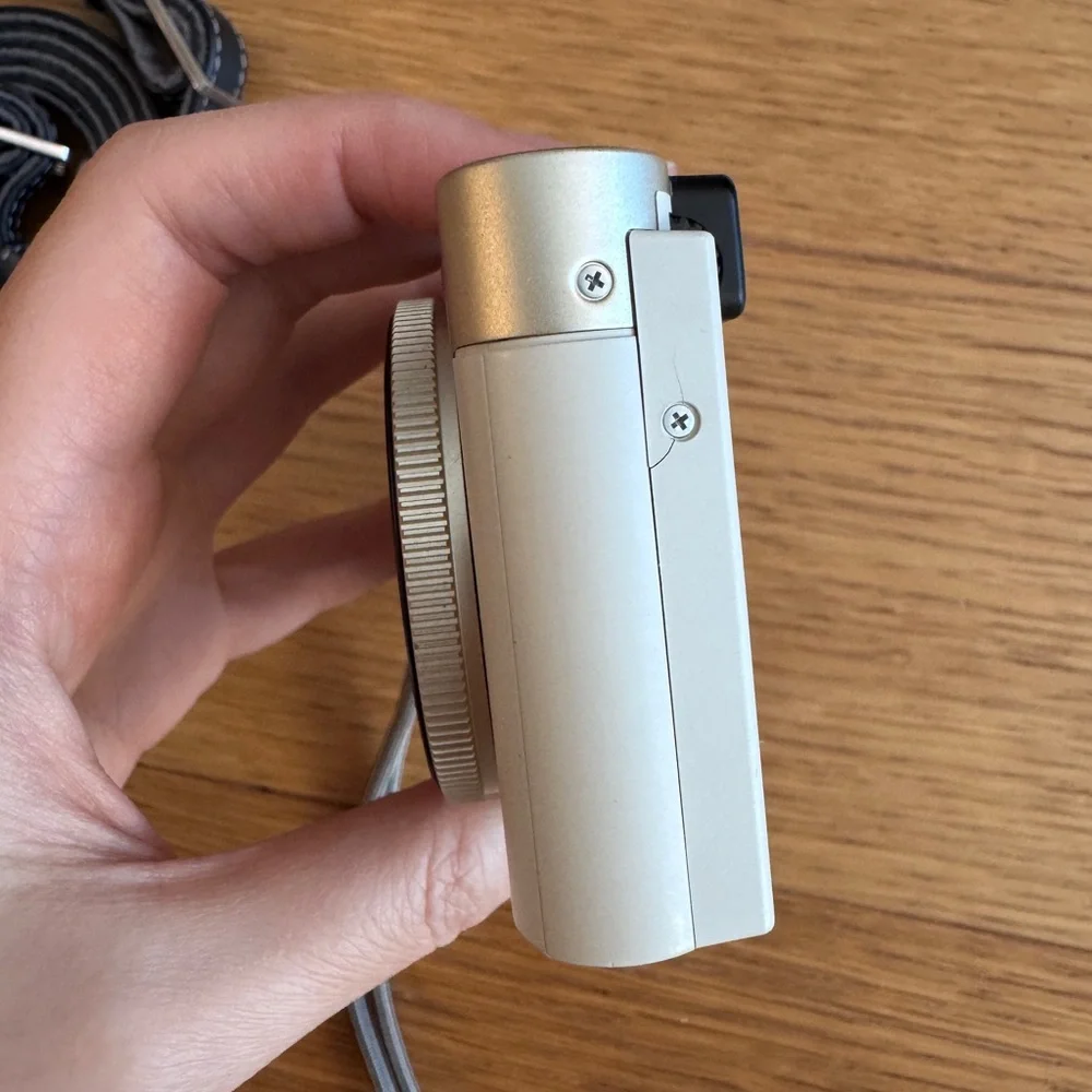 Leica C Typ 112 Digital Camera 12.1MP Compact Light Gold + Leica Camera Bag